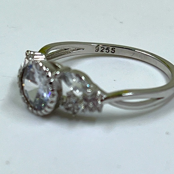 925 Sterling Silver Crystal Art Deco Style Ring Size 6 - Picture 6 of 8